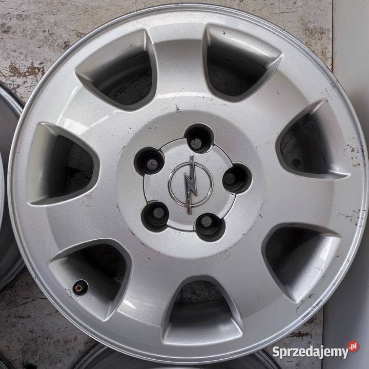 Felgi aluminiowe 6Jx16H2 ET44 5x110 Opel Gorzanów