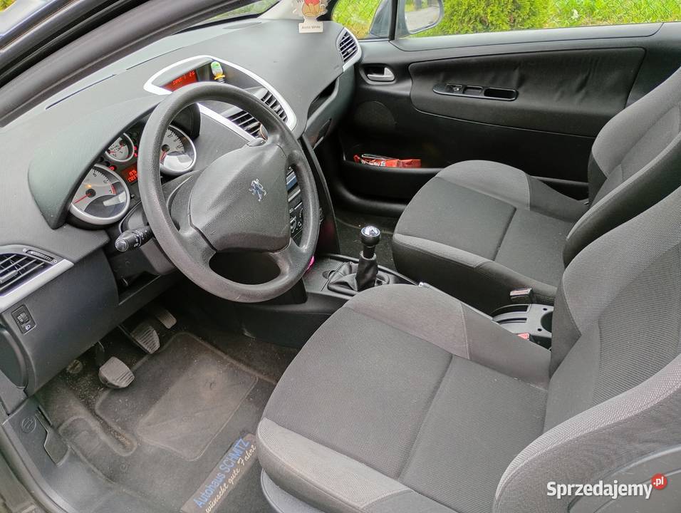 Peugeot 207 14 benzyna uszkodzony sprzedam