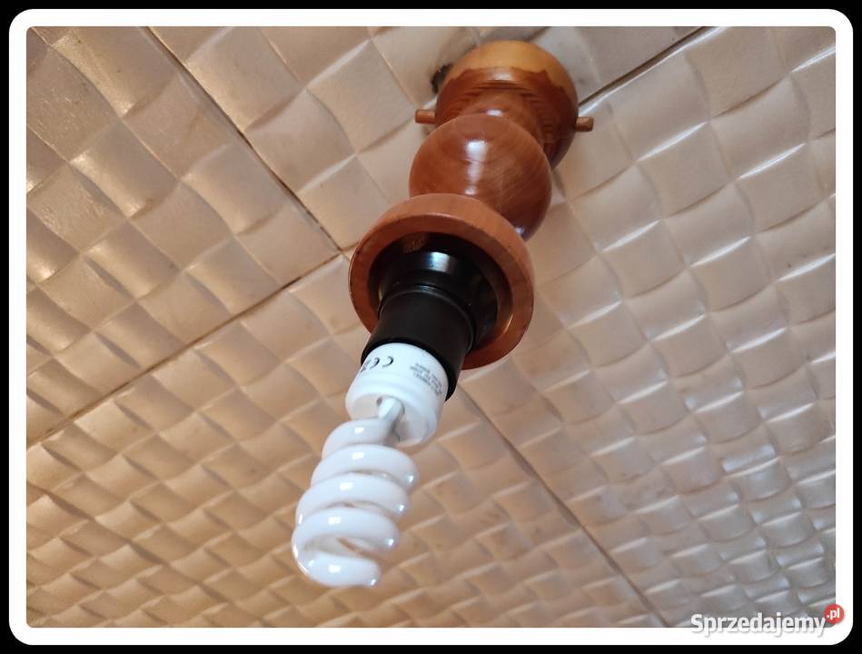 Drewniana lampa zdobiona bez klosza mazowieckie Płock