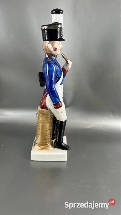 Porcelanowa figurka żołnierza