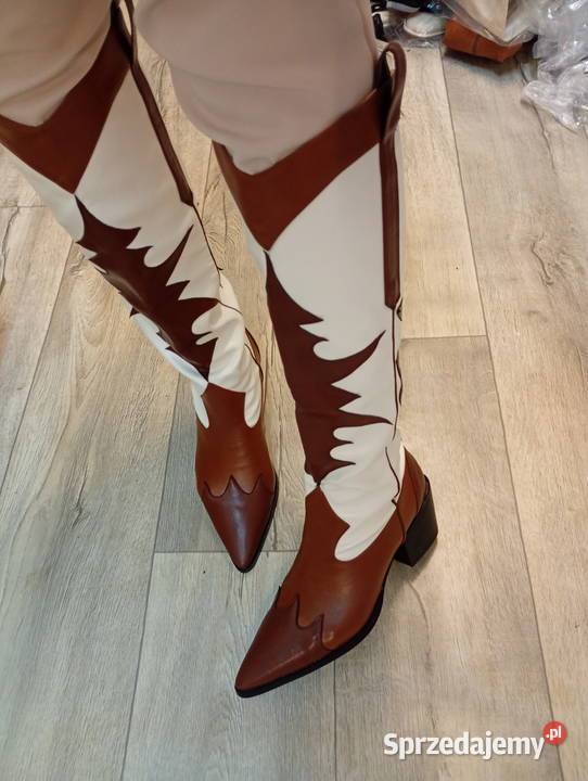 39 RAID Ekskluzywne brązowe kozaki kowbojki z Moda i Styl