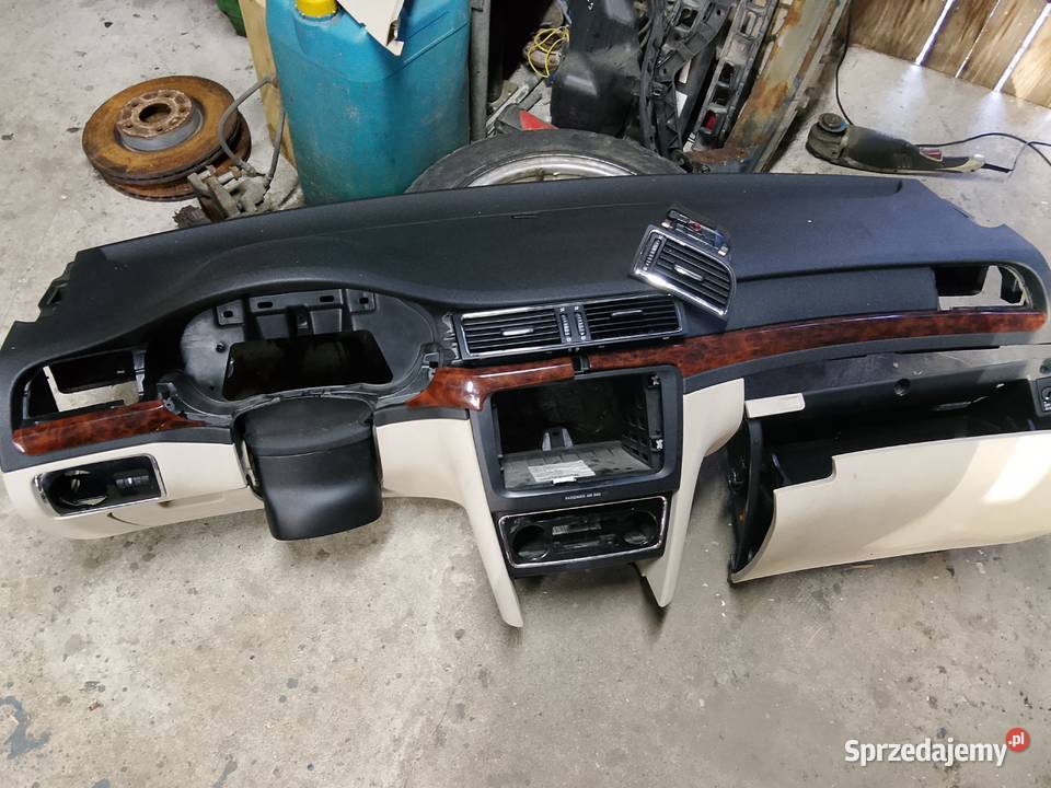 Skoda superb 2 deska rozdzielcza konsola kokpit Rok produkcji 2009 lubelskie Horodło