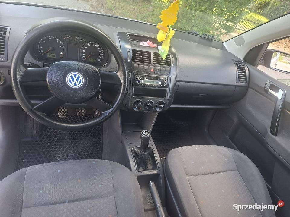 sprzedam volkswagen Polo 2002 silnik 14 benzyna sprzedam