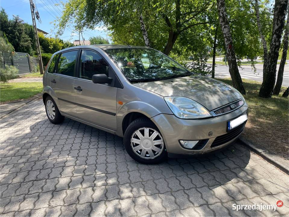 ŚlicznyZadbanyFordFiesta2003r13BenzynaSprawnaKlim klimatyzacja Fiesta Zduńska Wola