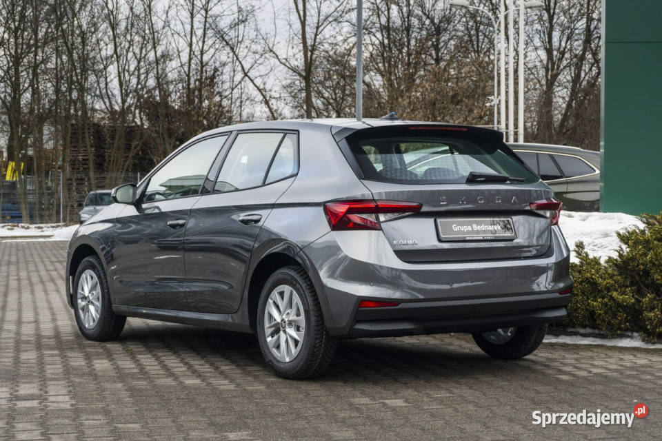 koda Fabia Drive 10 MPI 80 Dostępny ręki IV 2021 Łódź