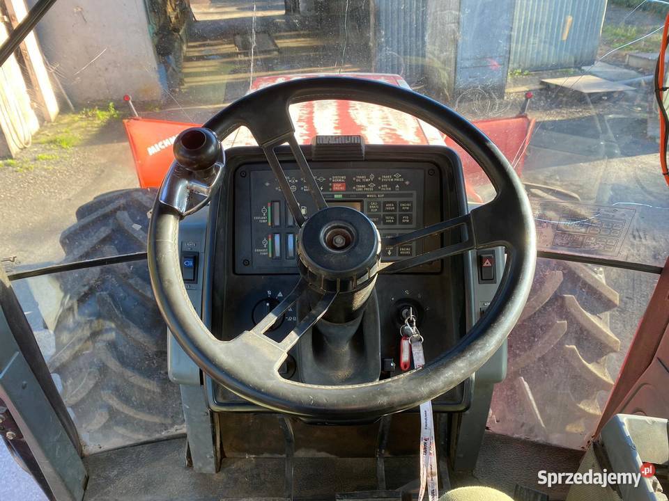 Case magnum 7220 Dębica