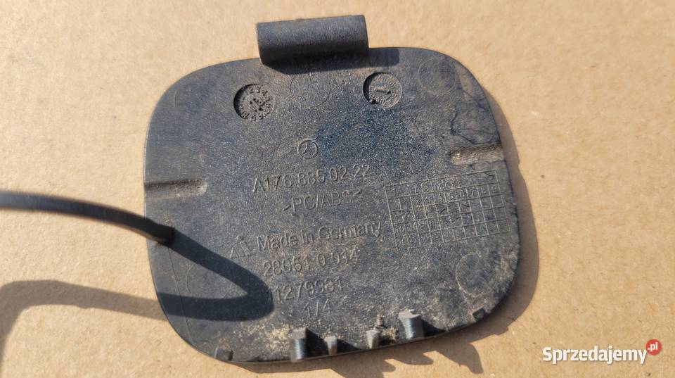 MERCEDES W176 1215 ZAŚLEPKA HAKA ZDERZAKA TYL Części samochodowe Ruda Śląska