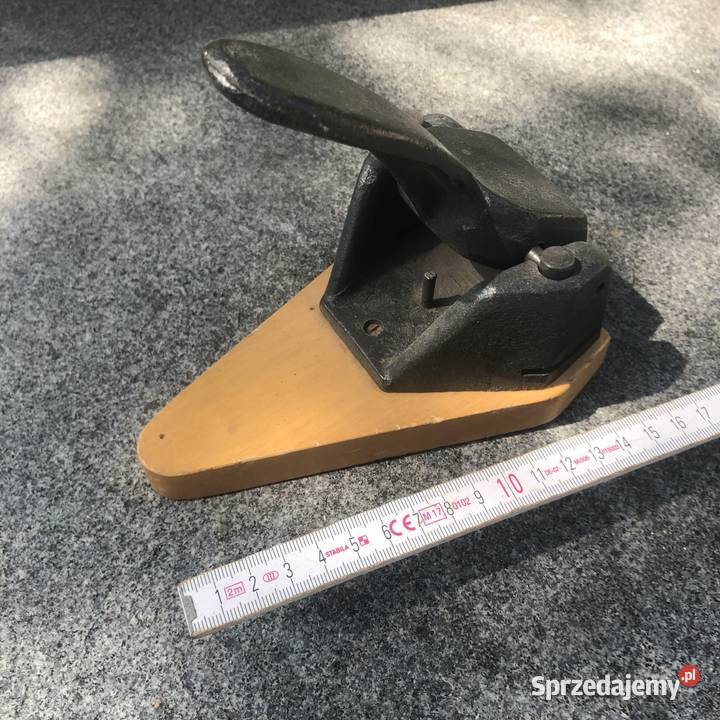 Dziurkacz PRL stary ciężki obciążnik do papieru Sztuka współczesna Poznań