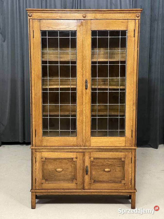 Klasyczna witryna dębowa poł XX w Budno