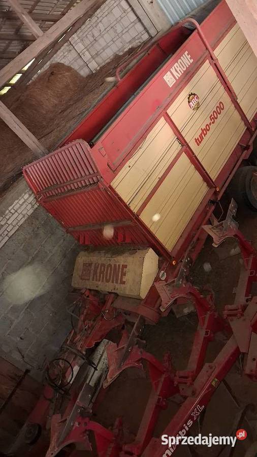 Przyczepa samozbierająca krone