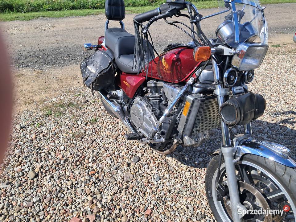 Honda Magna 750 Sanniki