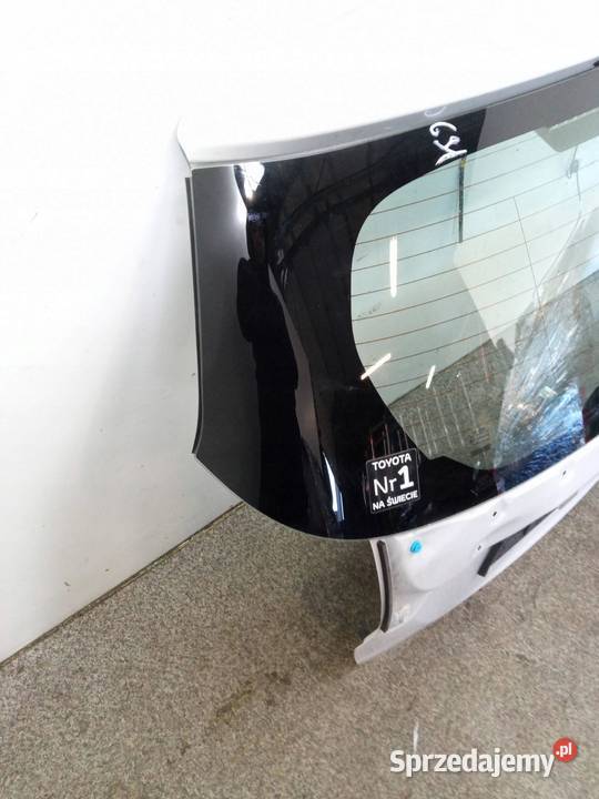 KLAPA TYŁ SZYBA 040 Toyota Yaris IV 2020