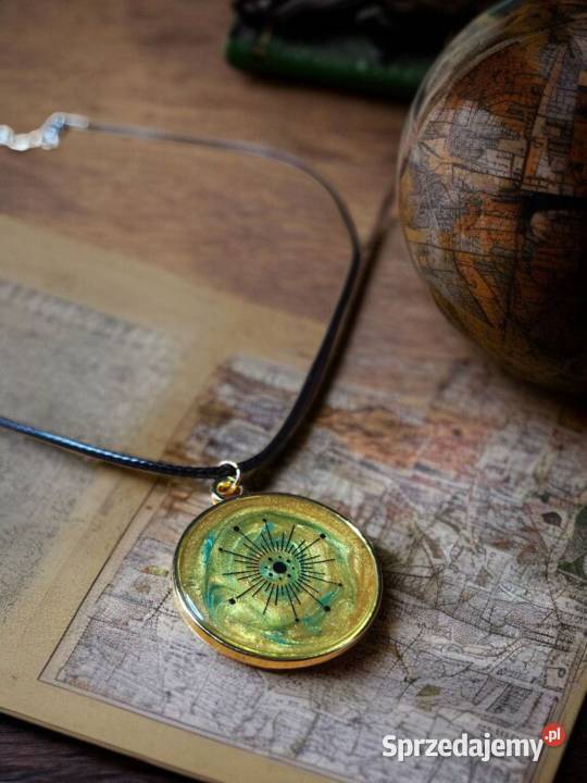 Własnoręcznie robiony naszyjnik z żywicy z sprzedam