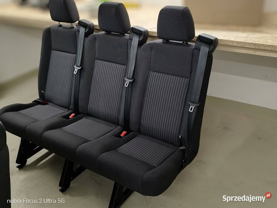 Tylną kanapą Ford Tourneo Custom Ostrów Wielkopolski