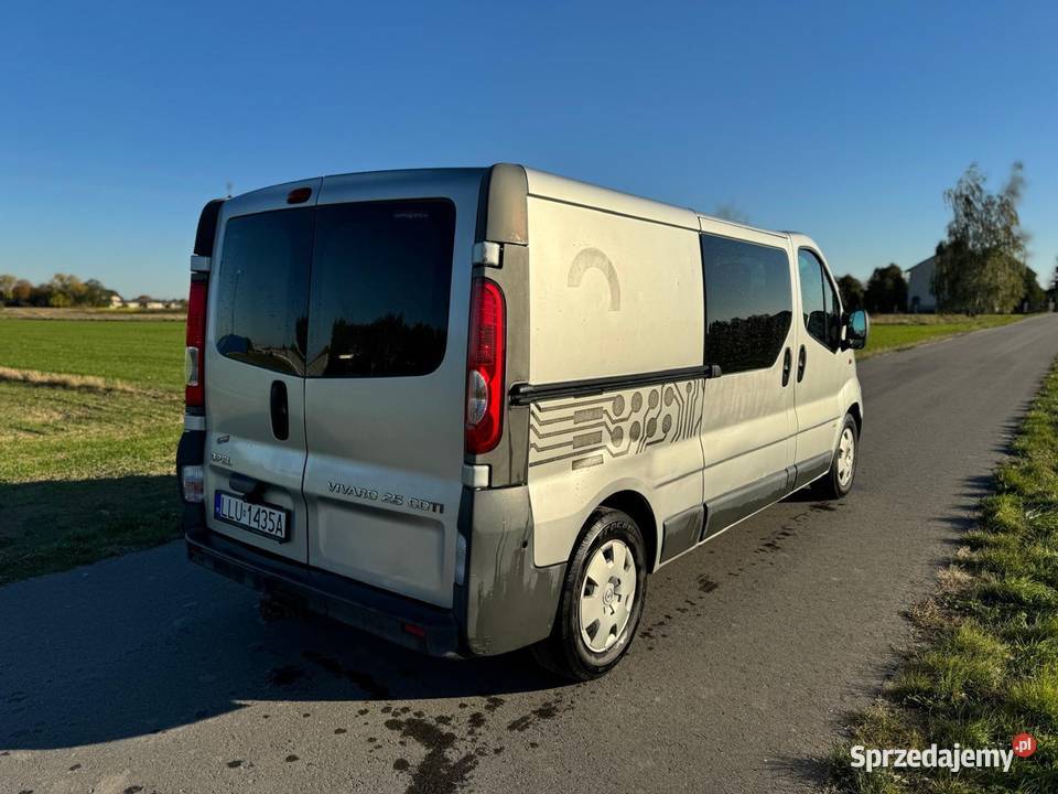 Opel Vivaro 25 CDTI relingi dachowe Vivaro Łuków sprzedam