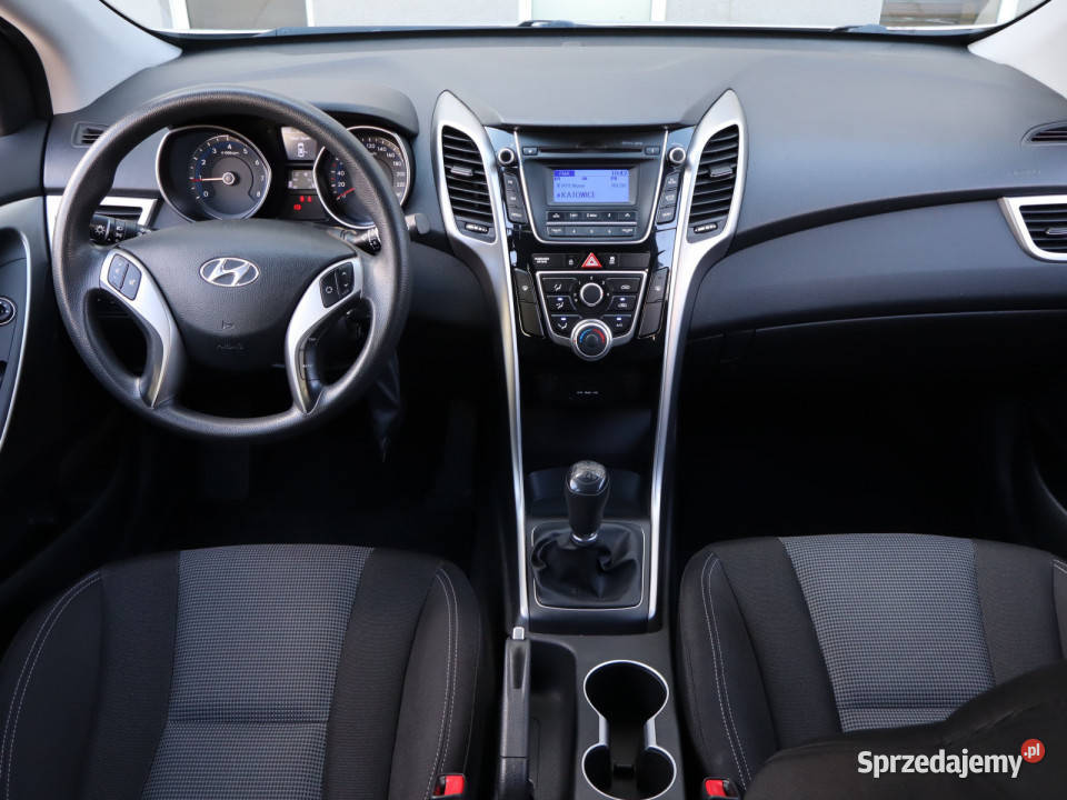 Hyundai i30 14 CVVT gniazdo USB sprzedam