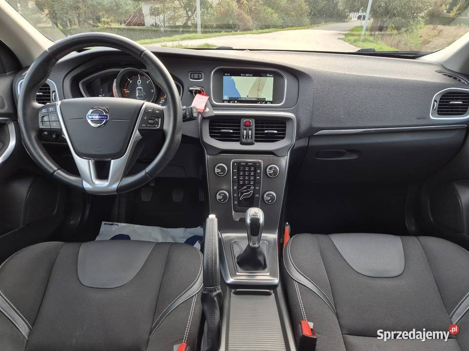 Volvo V40 Momentum 2015r 20D 120 Serwis Do Końca Puławy sprzedam