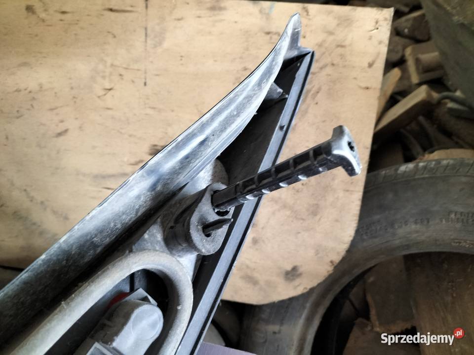 Renault Laguna I kombi lampa tylna lewa tył lampy tylne Kamień-Kolonia