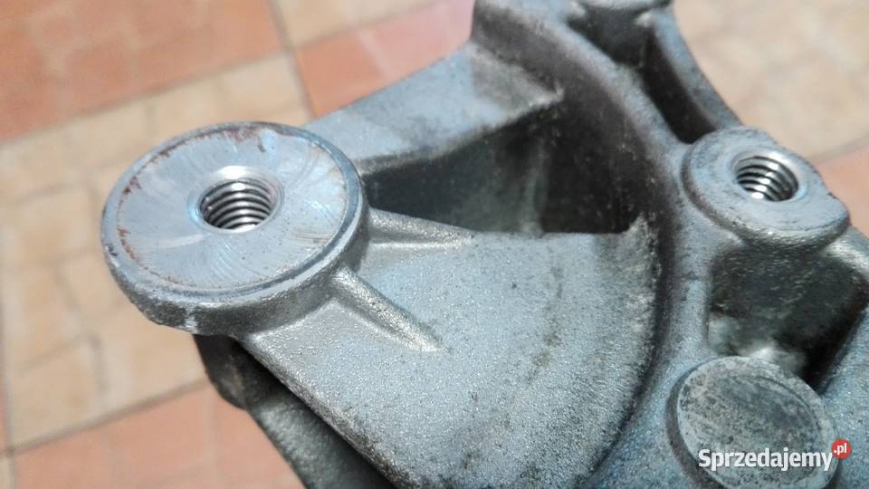 ŁAPA PODPORA ALTERNATORA VW AUDI SKODA Kiełczyna