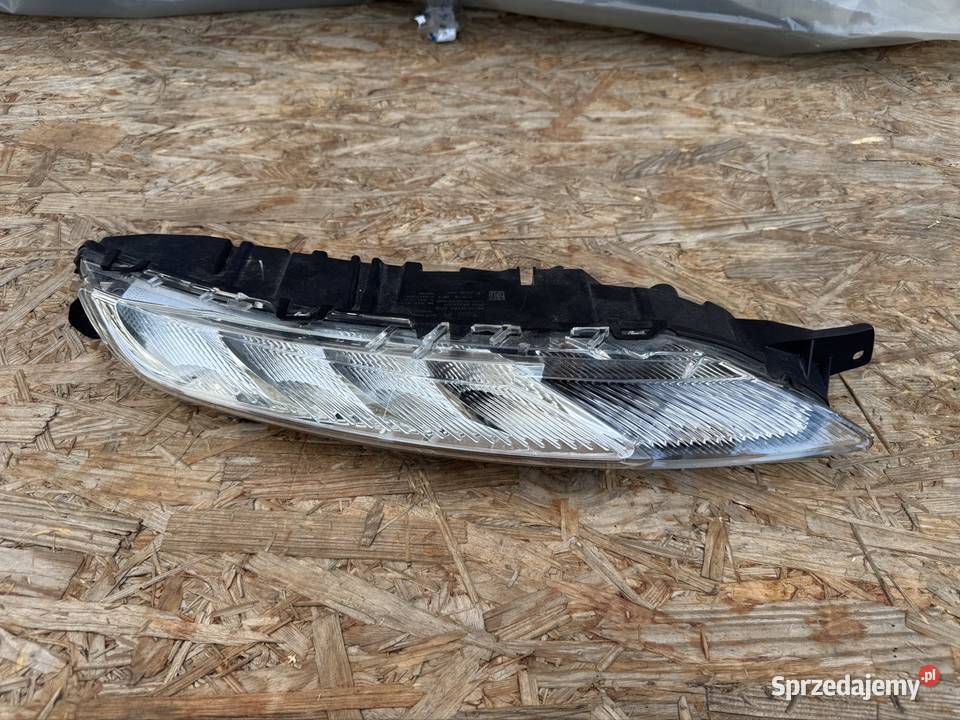 Lampa led drl przód prawy citroen c4 Picasso II osobowe Międzychód sprzedam