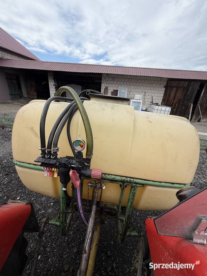 Opryskiwacz Holder 12m 600l Zawieszane Iwaniska