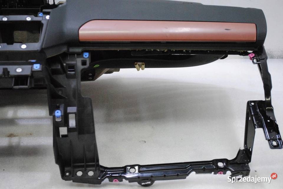 DESKA KOKPIT OPEL ZAFIRA B 19 120 osobowe Deski rozdzielcze, konsole