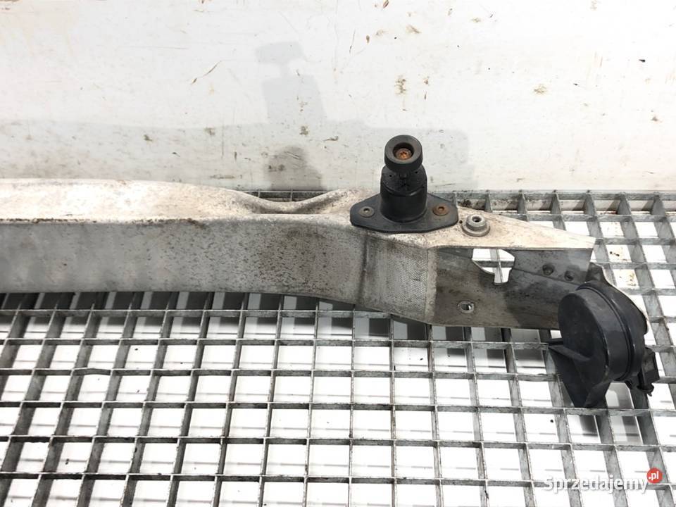 BELKA ZDERZAKA PRZÓD AUDI A4 B7 0408 WZMOCNIENIE osobowe sprzedam