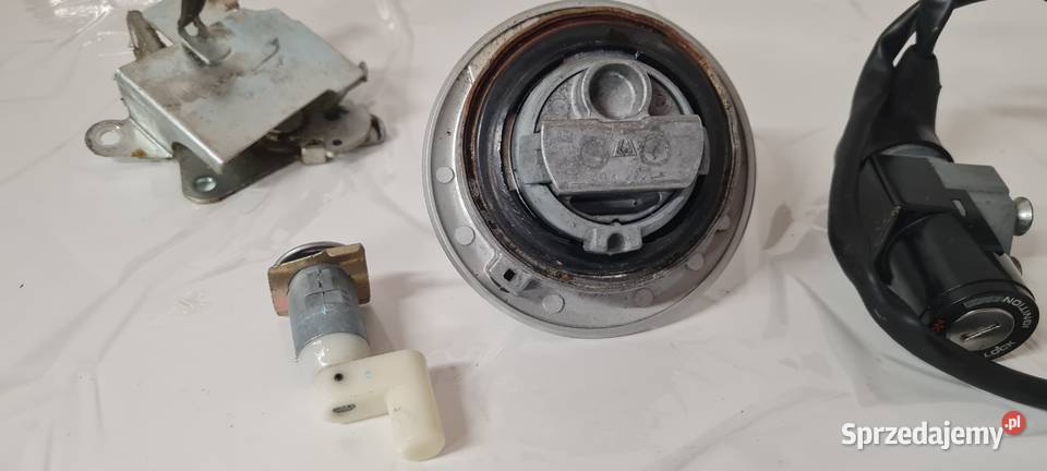 Honda CBR 125 JC 34 stacyjka korek zamki kluczyk Warszawa