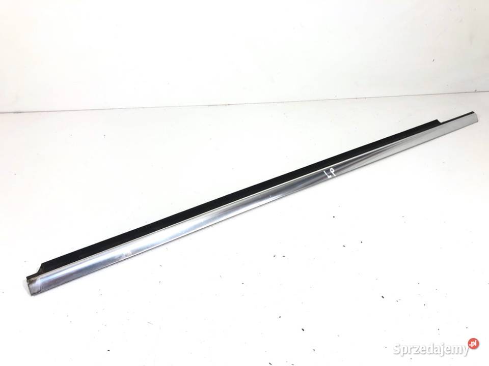 LISTWA ZGARNIAJĄCA PRZÓD LEWY MERCEDES X204 podkarpackie sprzedam