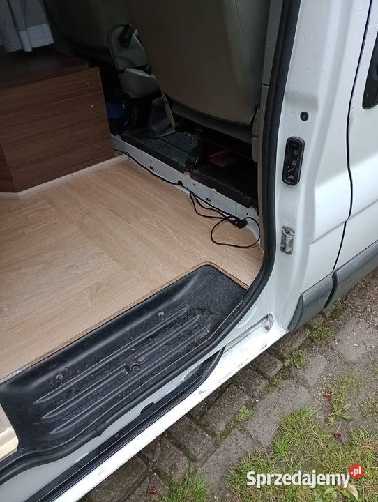 Kamper Trafic L1H1 prysznic Zabudowa modułowa nieuszkodzony Renault Świdnica sprzedam