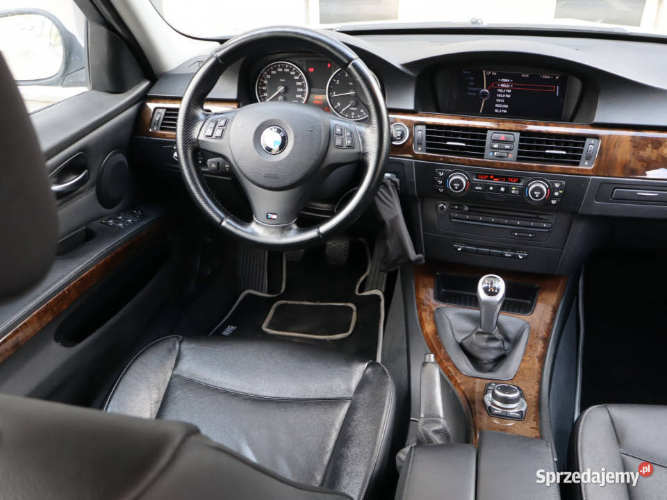 BMW 3 320 i reflektory ksenonowe