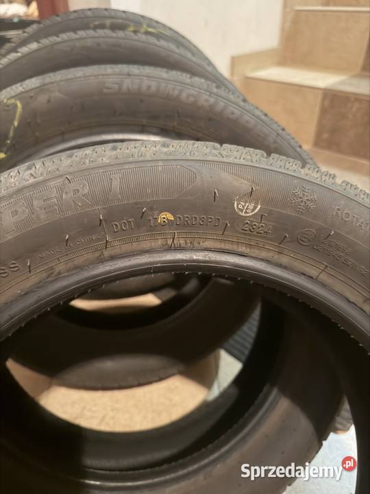 Opony zimowe 17555 R15 DOT 2324 nowe Przebieg Pomiany