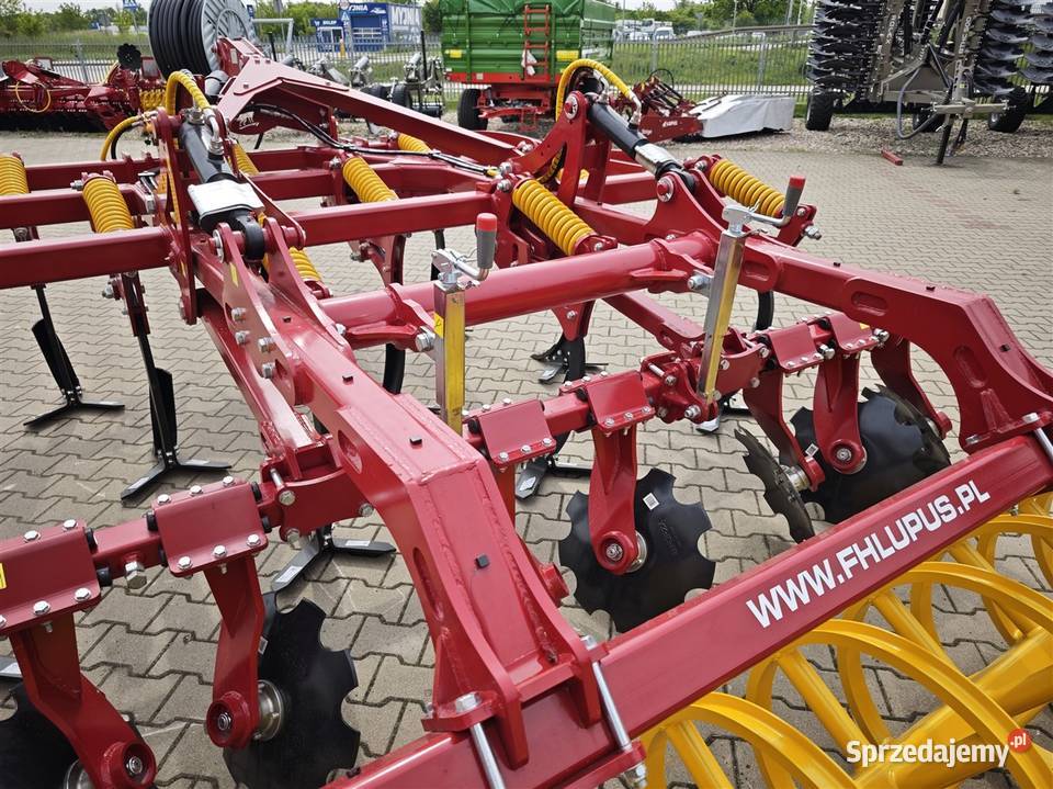 Agregat do uprawy bezorkowe 3m 25m wał daszkowy