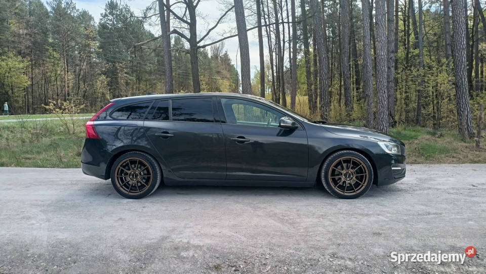 Volvo V60 model 2015 zadbane serwisowane pełna Tomaszów Mazowiecki sprzedam