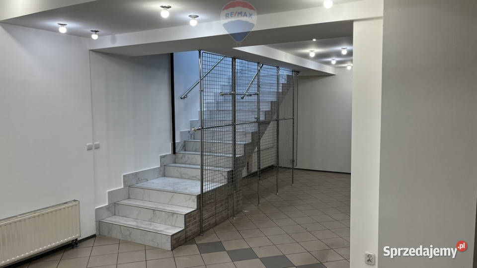 Lokal handlowousługowy Rynek Nowy Targ 125m2