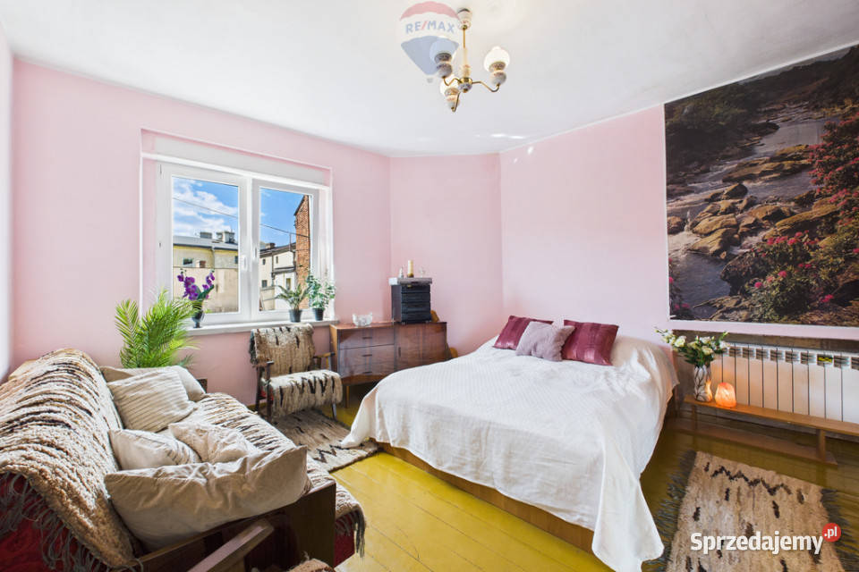 Kamienica mieszkania 2 lokale usługowe 3 garaże Ilość pomieszczeń 5 wielkopolskie Ostrzeszów