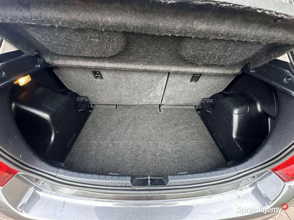 Toyota Yaris III 20112019 gniazdo USB Lipówki sprzedam
