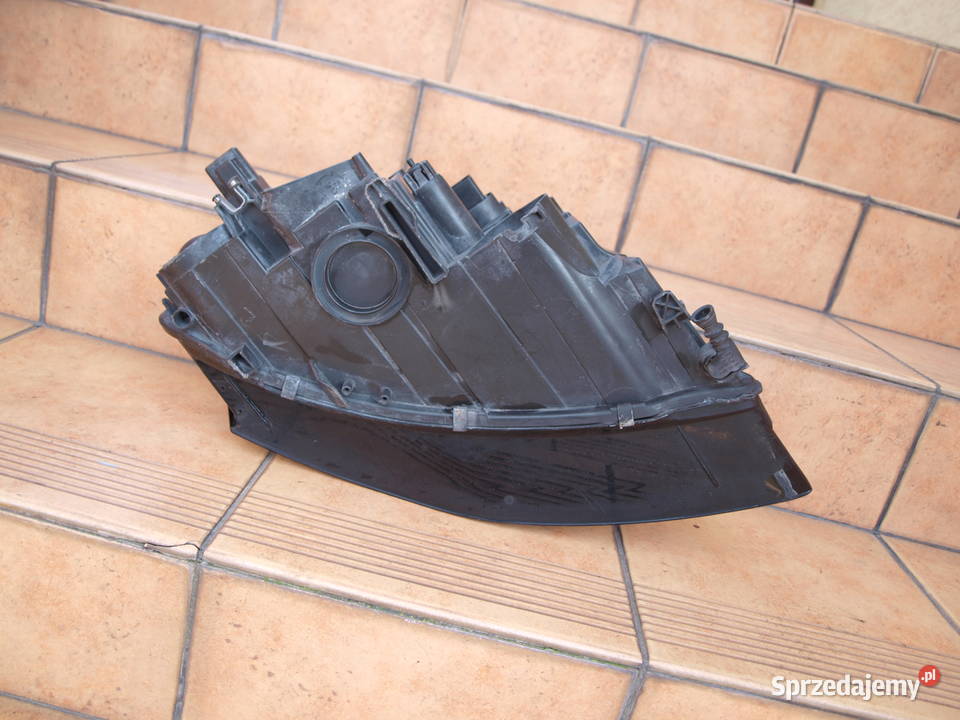 Audi A4 B8 lampa lewa przód zwykła 2007 2011r Kalisz sprzedam