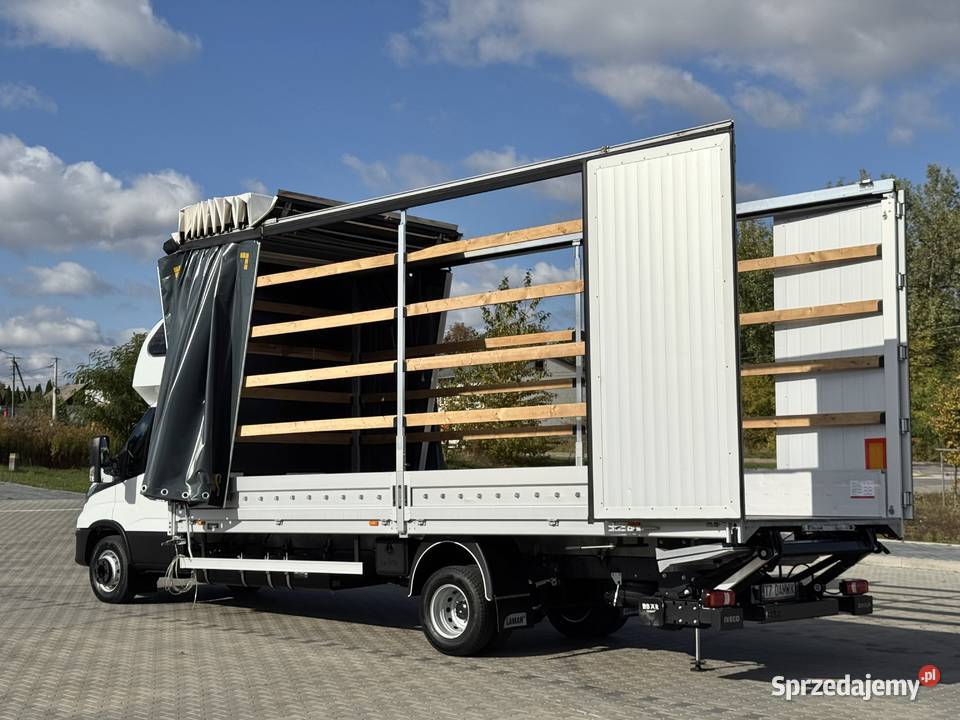 Iveco Daily 2023r HiMatic 72C18 2x firankadach światła LED Daleszyce