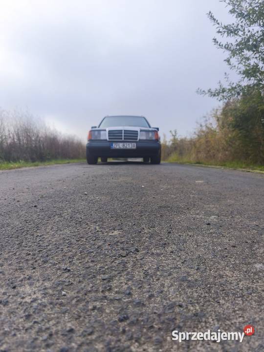 Mercedes-Benz W124