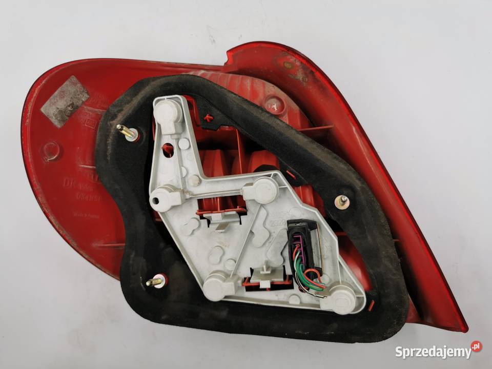 Lampa Prawy Tył Tylna Prawa Toyota Avensis T22 lampy tylne Wyszków