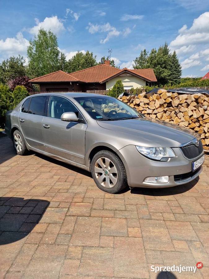 Skoda superb II uszkodzona Superb Ełk