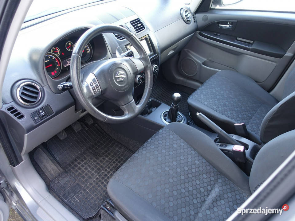 Suzuki SX4 16