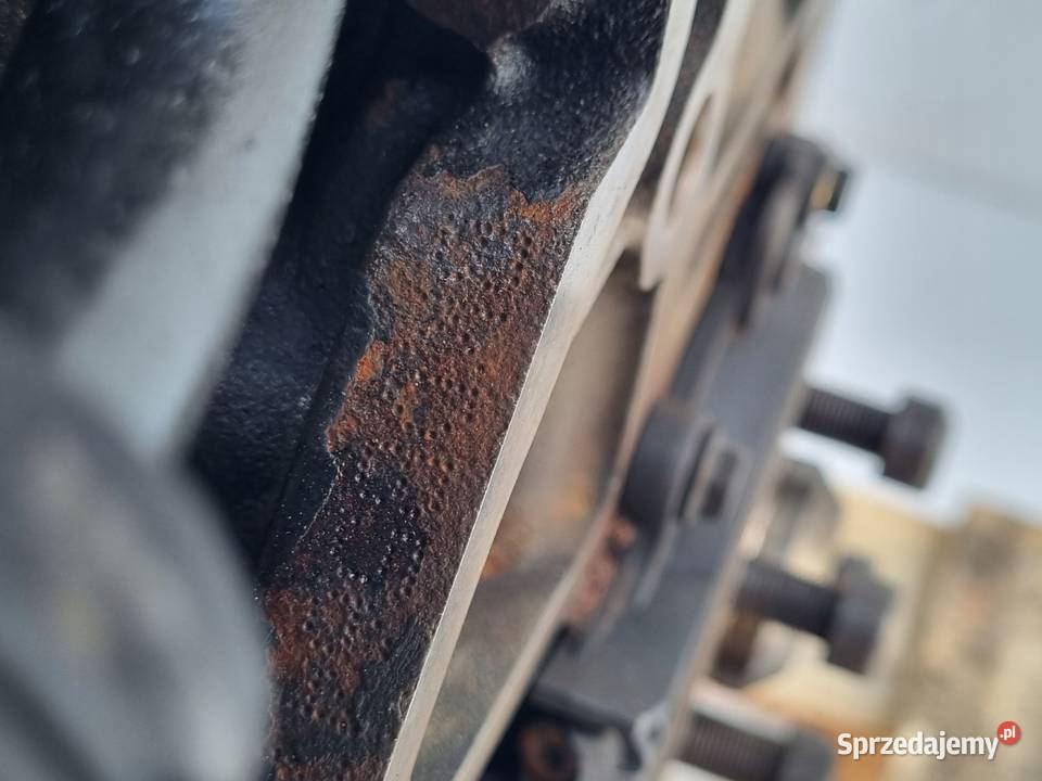 SILNIK BEZ OSPRZĘTU Audi A3 II 8P 20 TDI 140 BKD Silniki kompletne Janów