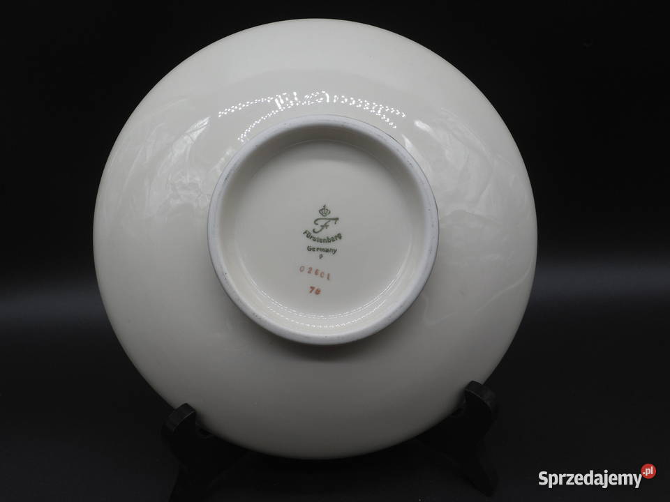 Porcelanowa patera Frstenberg z motywem kwiatów Raszków