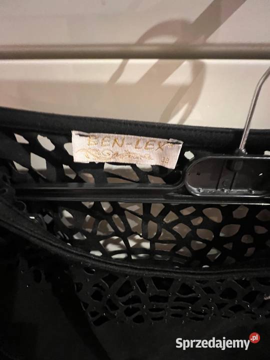 elegancka czarna sukienka z ozdobami M Gdańsk