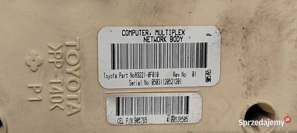 SKRZYNKA BEZPIECZNIKÓW TOYOTA COROLLA VERSO kujawsko-pomorskie Lipno sprzedam