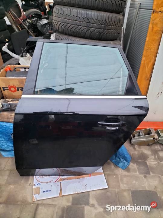 DRZWI LEWY TYŁ AUDI A4 B8 AVANT 0812r CZARNE