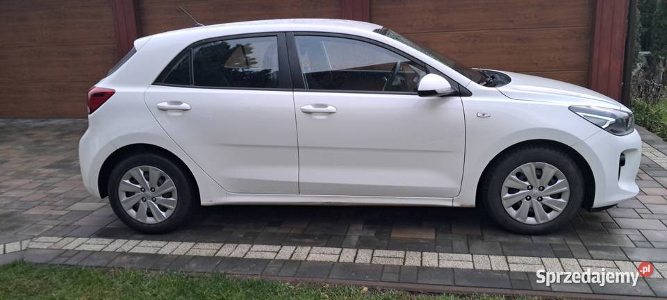 Sprzedam Kia Rio 12 benzyna zadbany prywatna bez