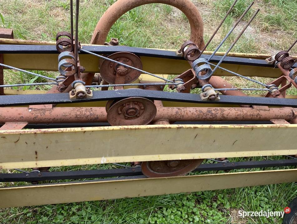 Zgrabirka taśmowa zawieszana mikser Chwiły